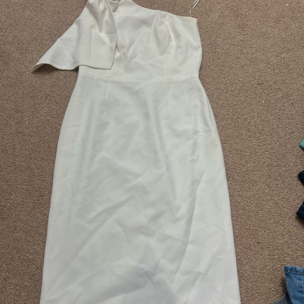 Elegant White One-Shoulder Dress